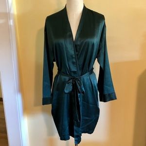 Victoria’s Secret Emerald Green Robe
